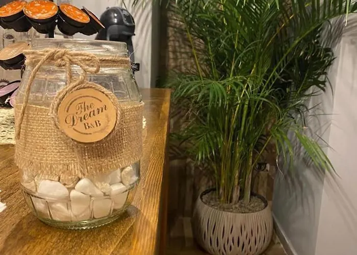 לינה וארוחת בוקר The Dream 3*